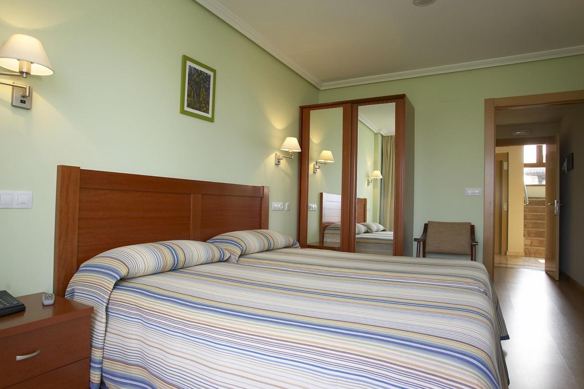 Hotel Azul De Galimar San Vicente De La Barquera Room photo
